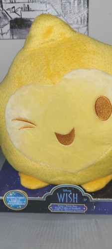 Disney Wish Movie Loveable Hug & Wish Light Up Interactive Plush Star NEW - Picture 4 of 9