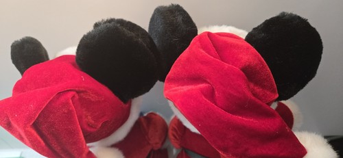 Set Of 2 Vintage Disney Minnie Mouse Mrs. Claus Holding Present Plush - Picture 13 of 24