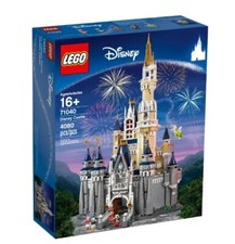 LEGO Disney: Disney Castle 71040 Retired Brand NEW SEALED W 30524 Bonus Batwing