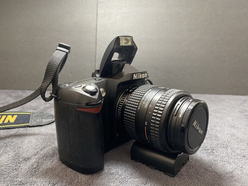 Nikon D70 Digital Camera with Nikor AF 28-70mm 1:3.5-4.5D Lens and more! Read - Picture 2 of 23