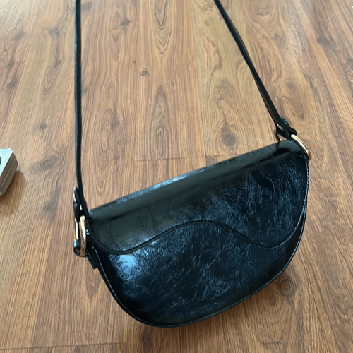 Street Level black small handbag with gold rings - Picture 4 of 4