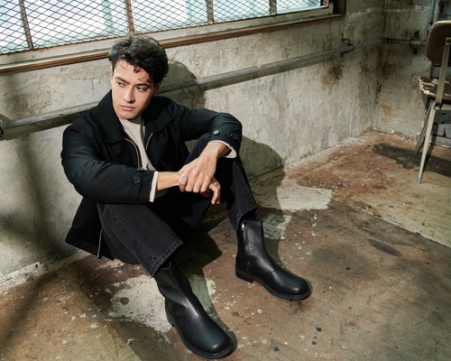 Botas al tobillo Firenze Atelier para hombre con cremallera cuadrada de cuero negro con suela vibram - Imagen 17 de 23
