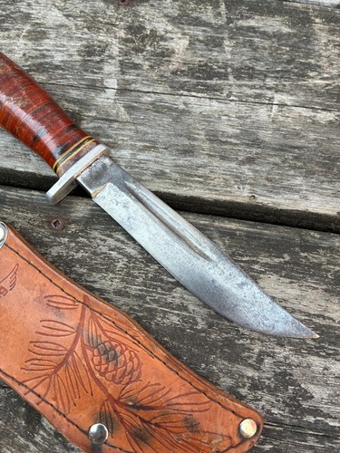 Vintage Estwing Hunting Knife 4 1/2" Blade w/ Original Sheath - Picture 3 of 17