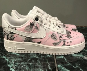 Detalles acerca de Nike Mujeres Air Force 1 07 LXX Floral Rosa Blanca Rosa Zapatos AO1017-102 Talla 7.5- mostrar título original Detalles acerca de Nike Mujeres Air Force 1 07 LXX Floral Rosa Blanca Rosa Zapatos AO1017-102 Talla 7.5- mostrar título original
