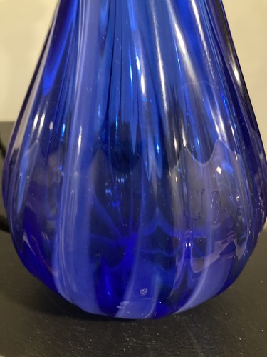Hand Blown Art Glass Bud Vase Blue Cobalt Ribbed and Twisted Narrow Neck 8" - Picture 2 of 8