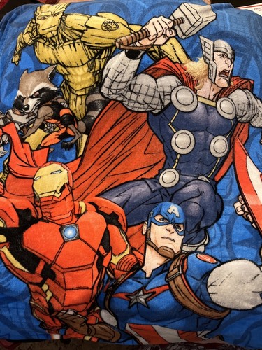 Marvel Avengers Assemble Throw Blanket Kids Bedding Throw - Bild 1 von 5