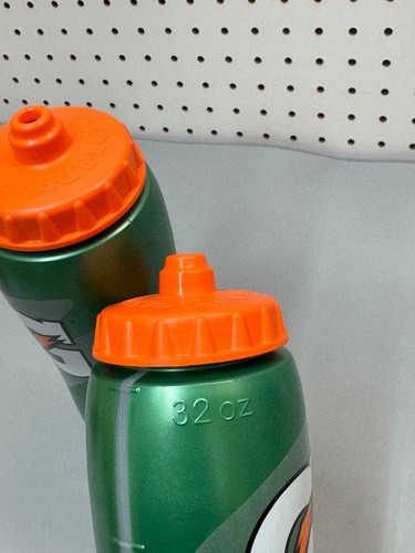 Gatorade 32 fl oz Orange & Green Contour Squeeze Water Bottle Set of 2 - Picture 7 of 7