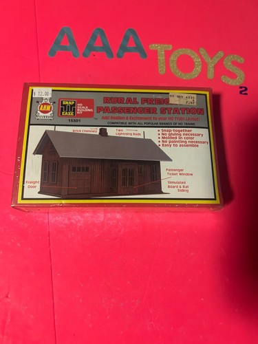 AHM HO Scale Rural Freight Passenger Station - Bild 1 von 2