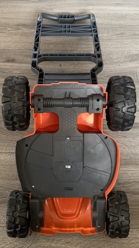 Husqvarna HU800AWD Spielzeugrasenmäher - Bild 4 von 6