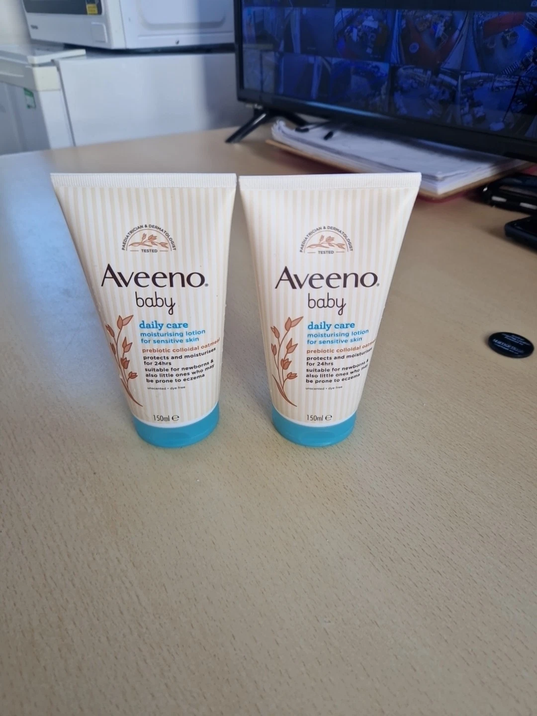 2 X Aveeno Baby Daily Care Moisturising Lotion For Sensitive Skin 150ml Each
Opens in a new window o