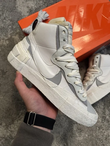 Size 10 - Nike sacai x Blazer Mid White Grey