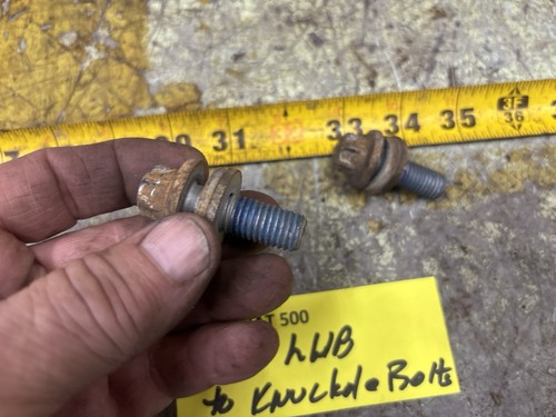 12-18 2 Door FIAT 500 Rear Suspension Knuckle To Hub Bolts Set Of 2 - Picture 6 of 11