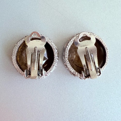 Intaglio Smoky Topaz Glass Cameo Clip On Round Chunky Earrings Vintage 1960's - Picture 6 of 9