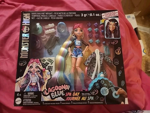 Monster High Spa Day Lagoona Blue Doll Playset Mattel HKY69