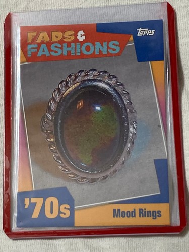 Tarjetas coleccionables Topps American Pie Fads & Fashions 2011 rellenos de agujeros *Upick* - Imagen 18 de 37