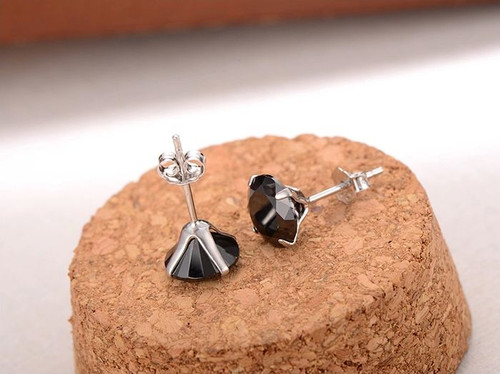 925 Sterling Silver Classic CZ Crystal Simulated Diamond Cutting Stud Earrings - Picture 6 of 10