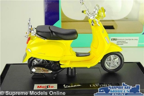 VESPA LXV MODEL SCOOTER MOPED BIKE YELLOW 2013 1:18 SCALE MAISTO K8 - Picture 2 of 4