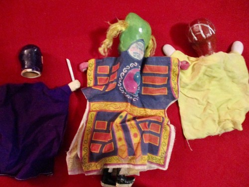Small Puppets Lot of 3 One made in Taiwan, Cloth bodies, Hard Composition Heads - Picture 3 of 4