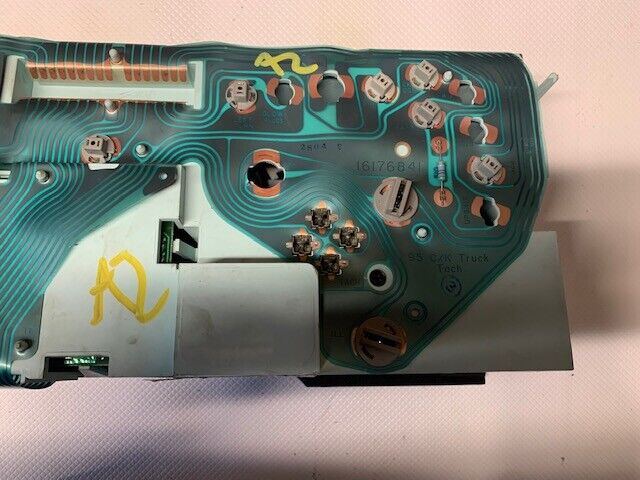 1995 Chevrolet 1500 2500 3500 speedometer instrument cluster 1995 Chevrolet 1500 2500 3500 speedometer instrument cluster