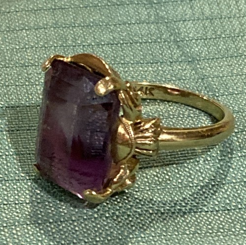 Amethyst 1940's Cocktail Ring - 14K Yellow Gold - Size 6.25 - Picture 6 of 12