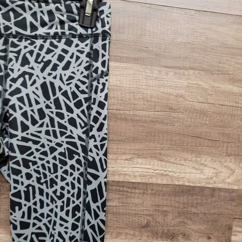 Leggings de compresión Under Armour de longitud completa con estampado geométrico negros grises para mujer S - Imagen 6 de 16