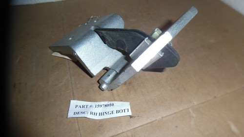 GM 15978010 RIGHT SIDE BOTTOM DOOR HINGE 15725888 *New **Fast Ship - Imagen 5 de 8