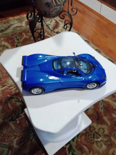 Pagani Zonda C12 1/18 Diecast model cars automobiles 1:18 Toy Vehicle - Picture 10 of 12