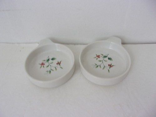 2 Pfaltzgraff Winterberry 4" Tid-Bit Dishes with a  Tab Handle - Picture 1 of 5