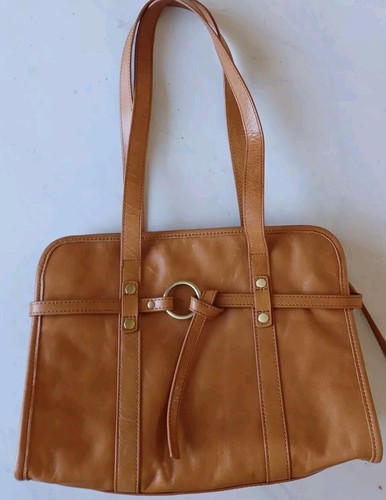 Bolso de Mano HOBO 100% Cuero Marrón Camel con Doble Correa para el Hombro Forro Púrpura - Imagen 2 de 20