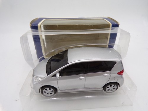 Subaru Dealer Exclusive 1/40 Trezia Pull Back Auto Nuovo con scatola - Foto 4 di 8