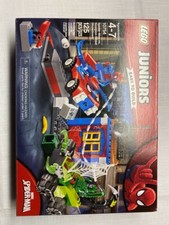 LEGO Set 10754 Juniors Marvel - Spider-Man vs. Scorpion Street Showdown - New