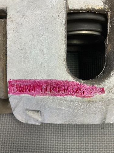 04-07 BMW 525i Passenger Right Front Brake Caliper OEM - Picture 5 of 5
