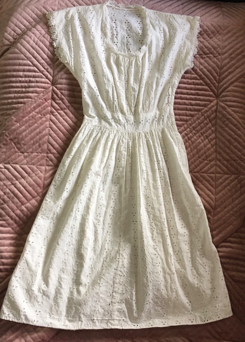 Vintage 1940s White Eyelet Cotton Day Dress XS