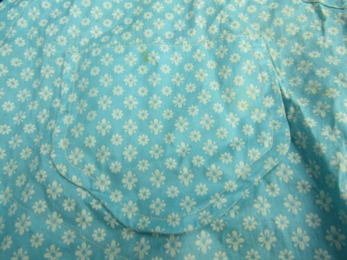 Delantal de anfitriona vintage azul con flor blanca cocina retro AP186 - Imagen 3 de 8
