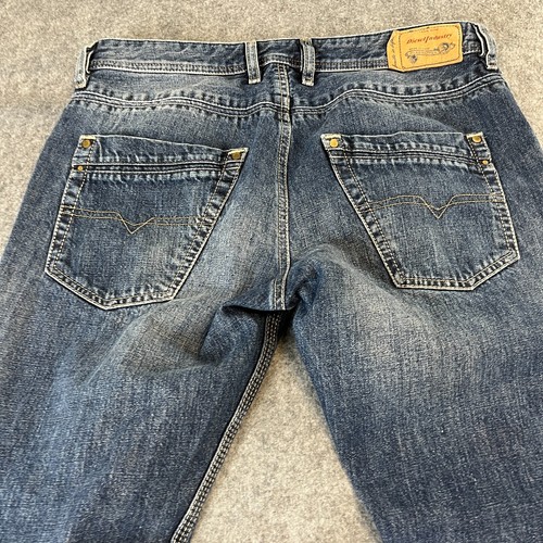 Diesel Kravyer Jeans Mens 33 32 * Slim Straight Dark Wash Blue Whiskers 0840G - Picture 11 of 12