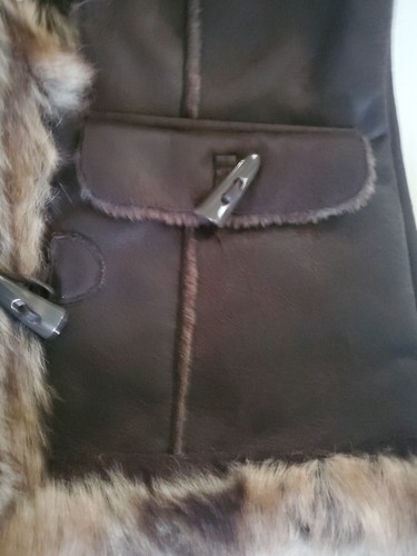 Mercel & Madison Women's Faux Leather Faux Fur Toggle Buttons Pockets Small Vest - Picture 5 of 10