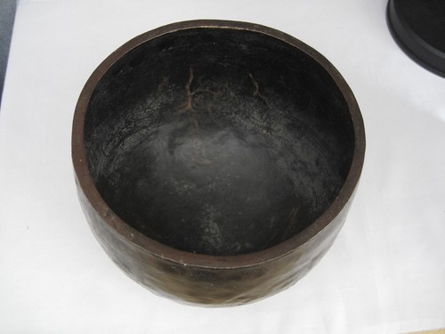 Orig. Japanische buddhistische Glocke. Handklopfen. Singschale. Kupfer buddhistische Glocke. 750g - Bild 13 von 18