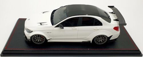 GLM 1/18 Scale GLM188021 Mercedes-Benz C63S AMG Darwin Pro Widebody White - Picture 3 of 5