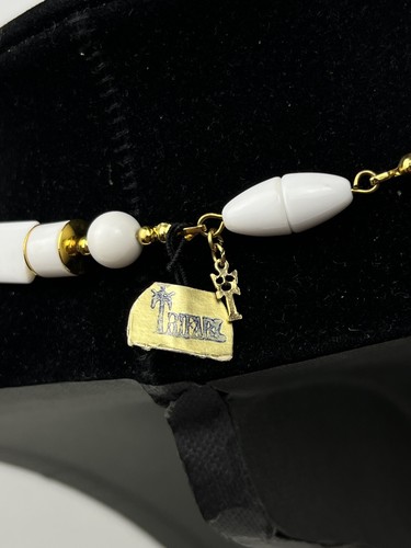 CROWN TRIFARI NECKLACE/EARRINGS/BROOCH TRIO SET WHITE LUCITE METAL ENAMELD NWT - Picture 3 of 14