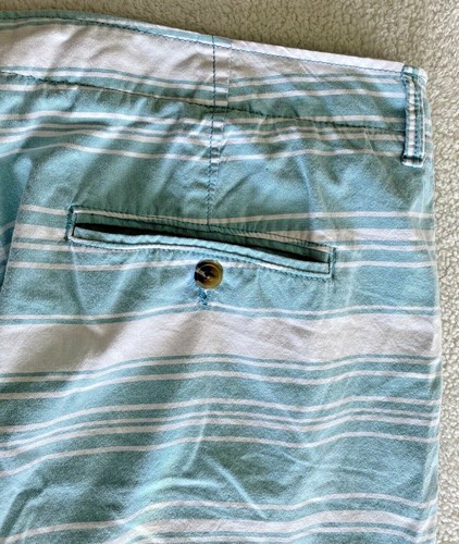 Aeropostale Mens Bermuda Short Size 42 Green and White - Picture 6 of 6