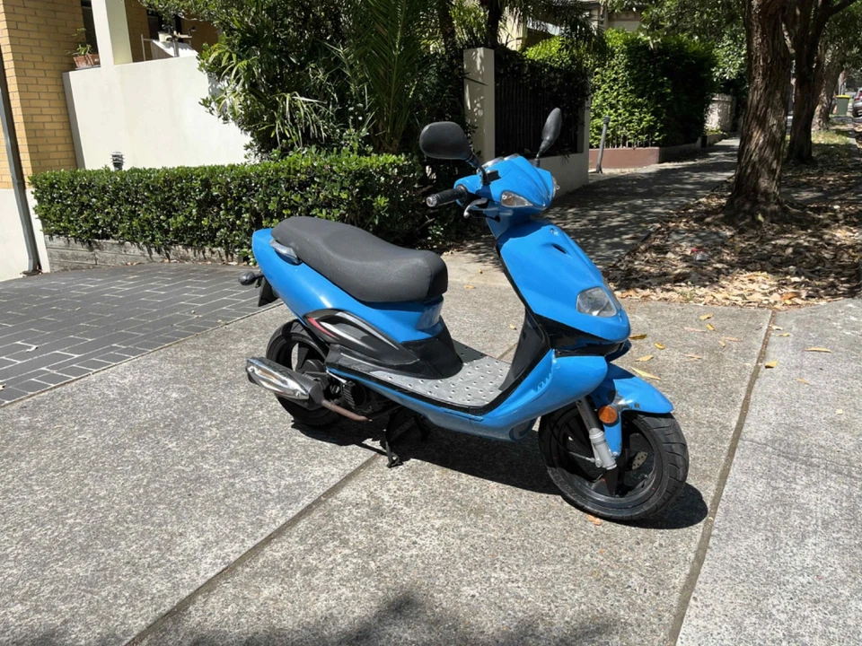 TGB scooter 125cc - image 2 of 4