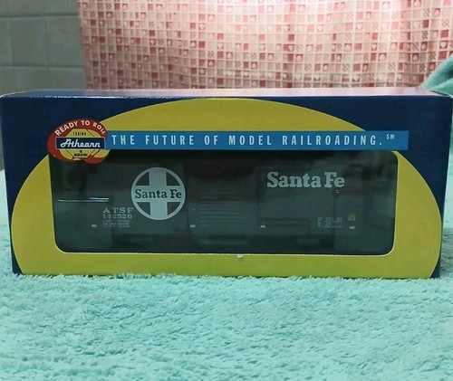 Coche de caja modernizado Athearn escala HO Santa Fe 40" #142526 | Condition: New