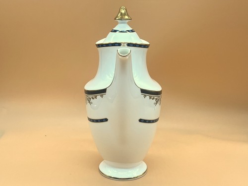 Royal Doulton China Winchester design 2 pint capacity coffee pot. H5094. c1983. - Picture 2 of 10