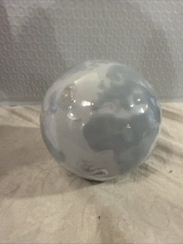 Lladro #7551 Porcelain 16th XVI Century Old World Globe Paperweight Figurine - Picture 7 of 13
