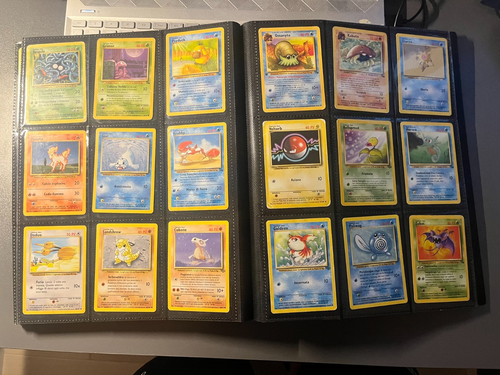 Itaian/English Pokemon Binder with Cards From Vintage Holos To First Editions - Picture 10 of 19