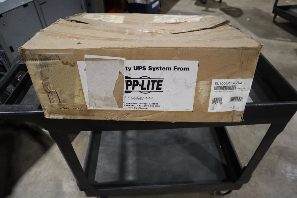 NEW Tripp Lite SU1000RTXL2UA Smart Online Ups 120V 800W Double Conversion #H1887 - Image 2 of 4