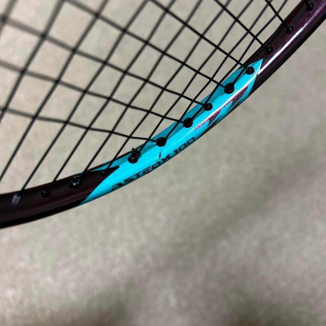 Yonex Astrox 100ZZ 4UG5 Badminton racket Used, Minor Damage