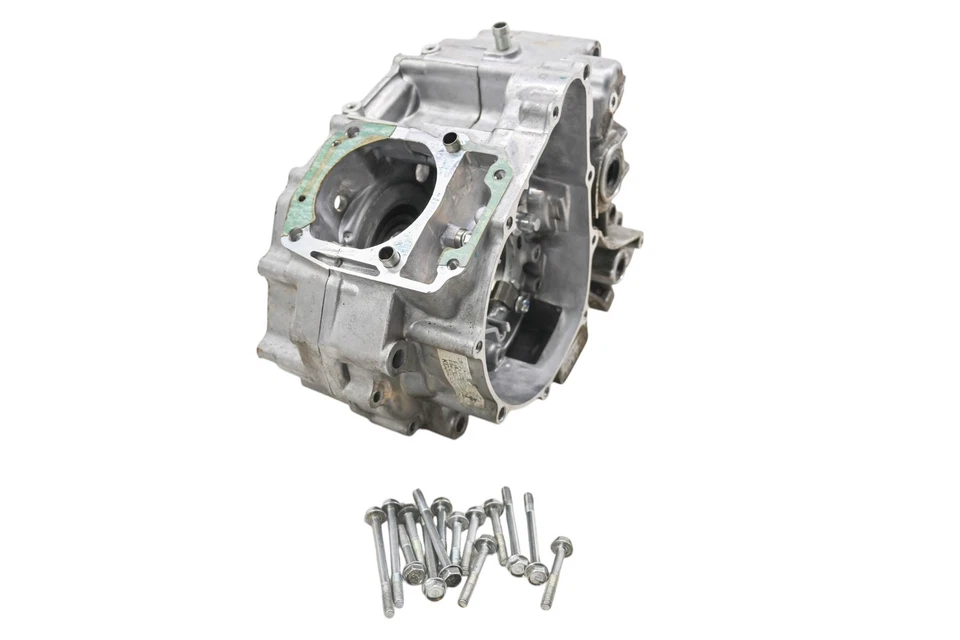 23 cárter central Honda XR150L Foto 4 de 4