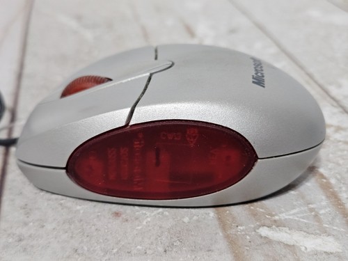 Microsoft Modello 1020 Notebook Mouse Ottico USB Cablato Mini Mouse Testato - Foto 9 di 12