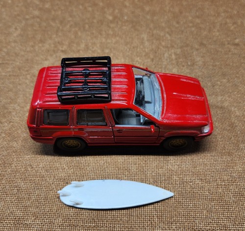 Scale Replica of a Jeep Grand Cherokee - Picture 9 of 10
